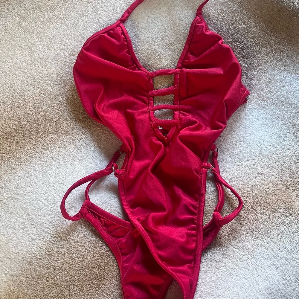 🔥 Bold & Sexy Red Strappy One-Piece 🔥